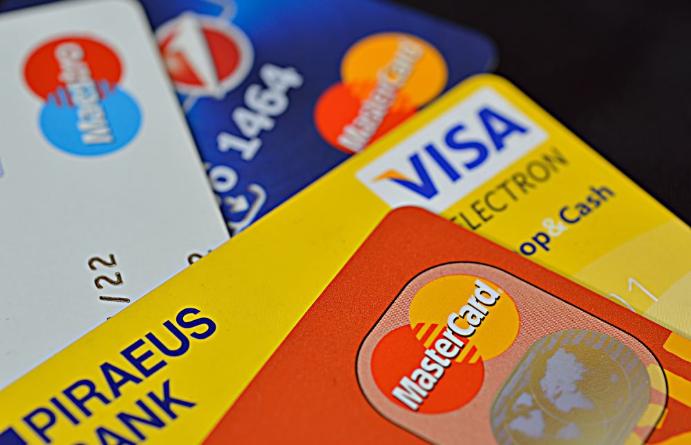 Superintendency imposes measures on Visa and Mastercard